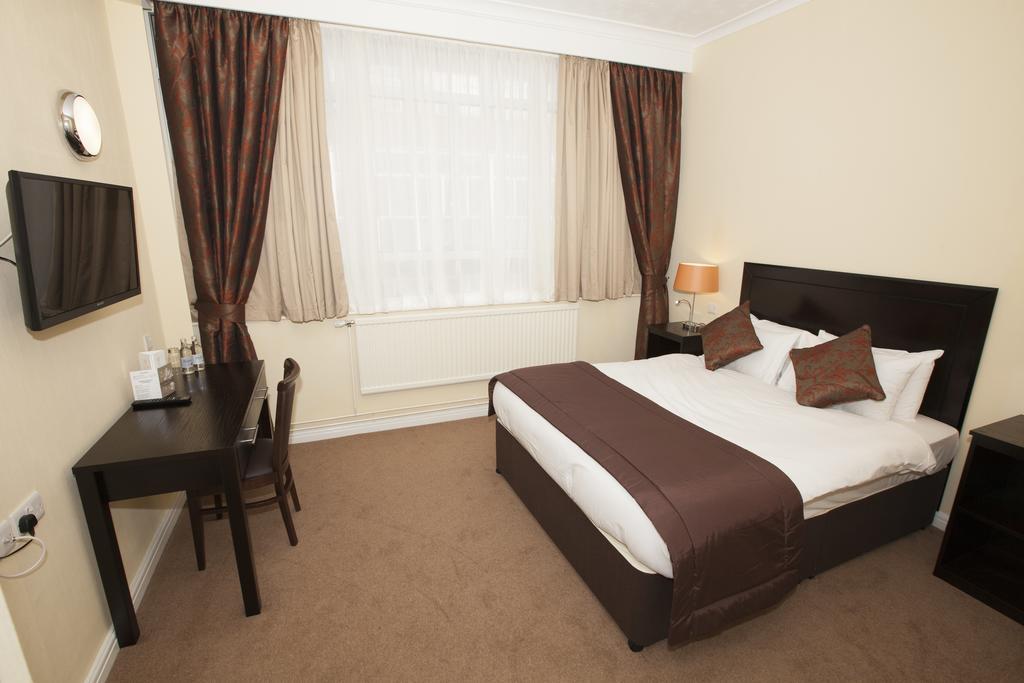 Dolphin Sa1 Otel Swansea Oda fotoğraf